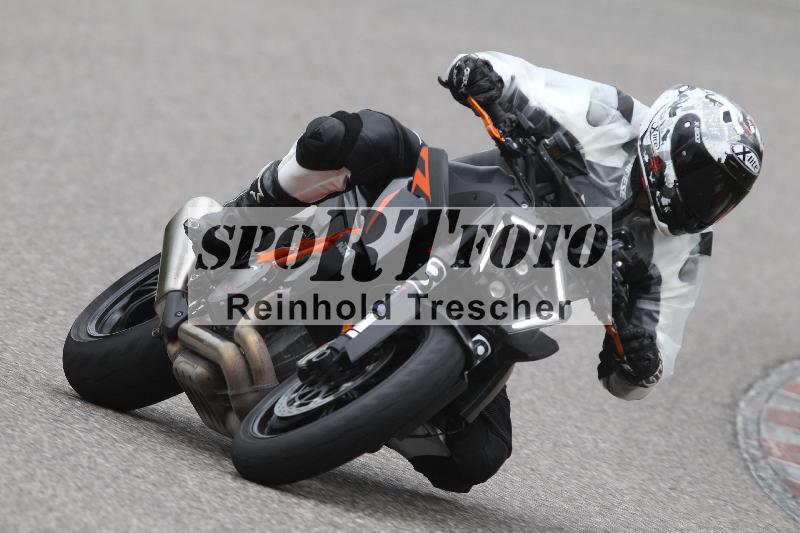 Archiv-2025/10 23.04.2025 Cornu Master School ADR/rot-rouge/38